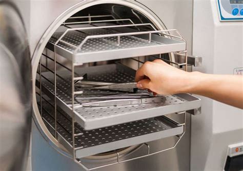 differentiate autoclaves from hot air oven|dry heat sterilization vs autoclave.